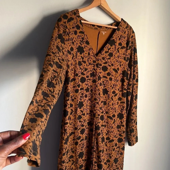 Garnet Hill Phoebe Brown Black Floral Button Front Knit Dress - Picture 6 of 11